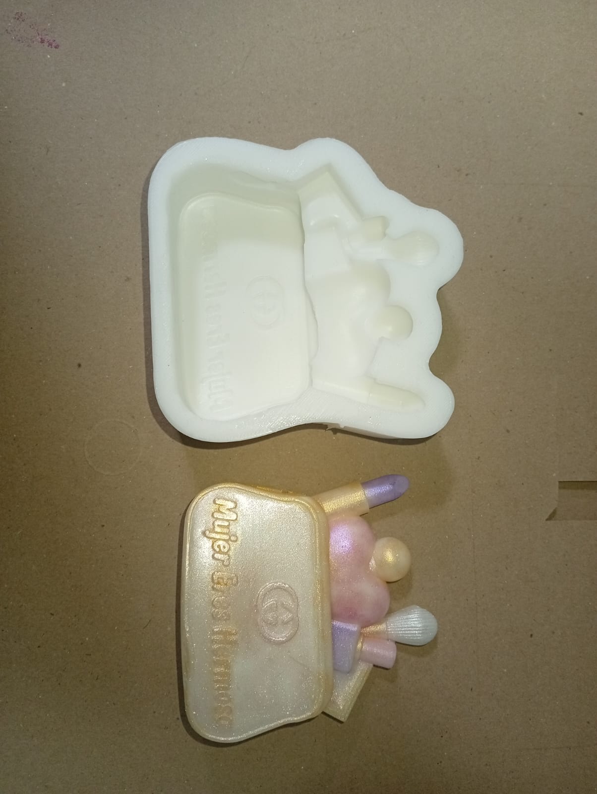 MOLDE DE COSMETIQUERA REF MUJER